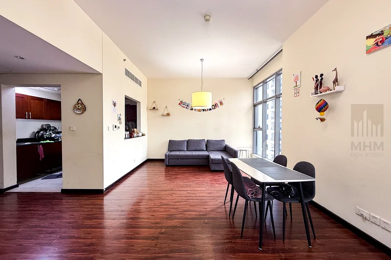 Huge Layout 1 BHK | Chiller Free | Close to Metro63987419466626111