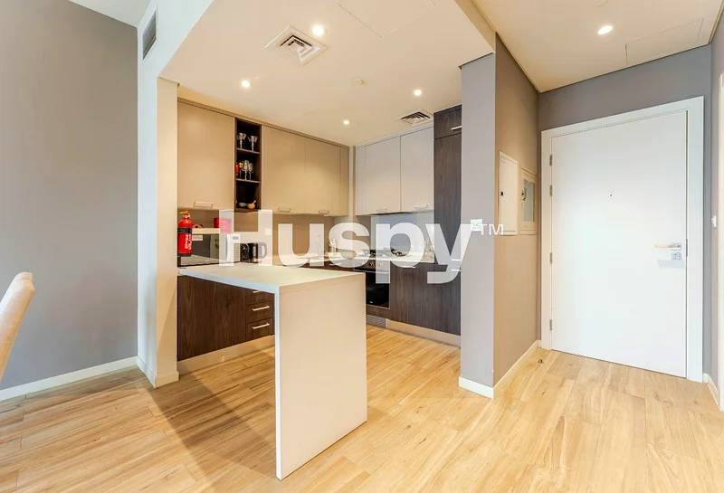 Skyline View | Fully Furnished | High Floor63789168472579113