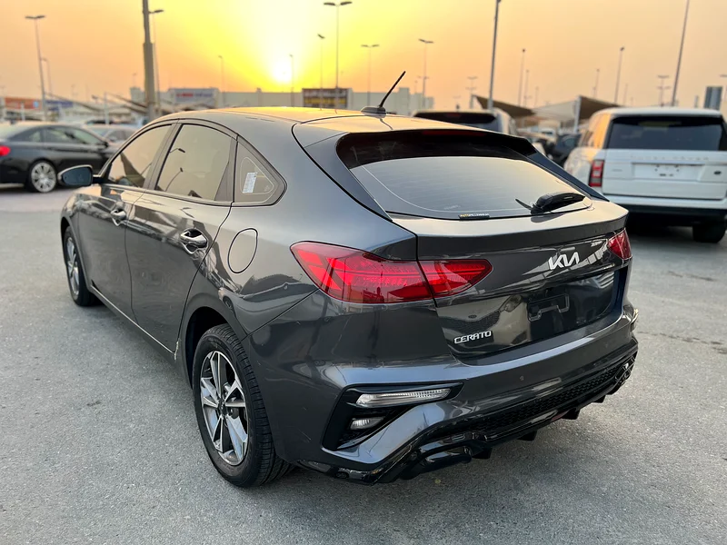 KIA CERATO HATCHBACK 2022 MODEL GCC V4 1.6L FULL OPINION WITH SUNROOF FREE ACCIDENT ORIGINAL PAINT63613736941185113