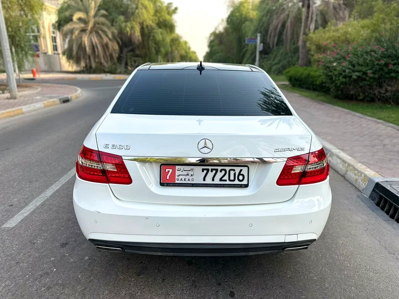 MERCEDES E300 GCC 2013 FULL OPTION63613985610499113