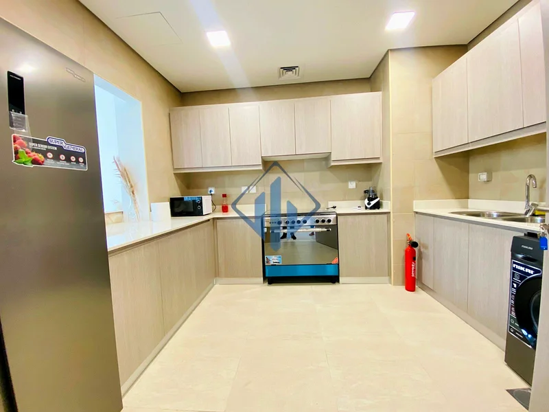 مؤثثة بالكامل ومُحدَّثة - مسبح خاص - متصلة بفيوا63814160987266113