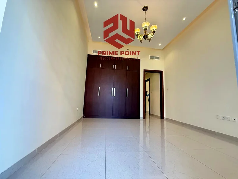 Freehold | Close Kitchen | 2 Balconies | Vacant On Transfer63978120787713112