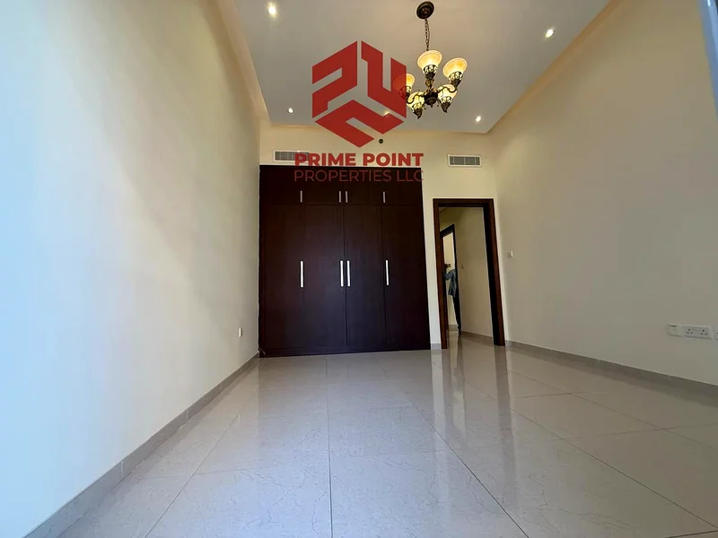 Freehold | Close Kitchen | 2 Balconies | Vacant On Transfer63978120787713111