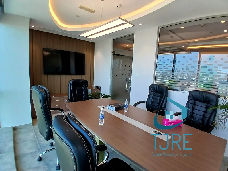 مساحة مكتبية فاخرة | مشرقة | موقع متميز | عائد استثماري مرتفع63824899760259114