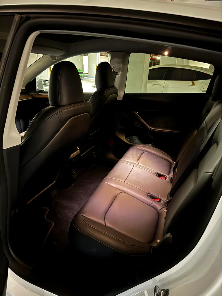 Tesla Model Y Long Range63612058986625114