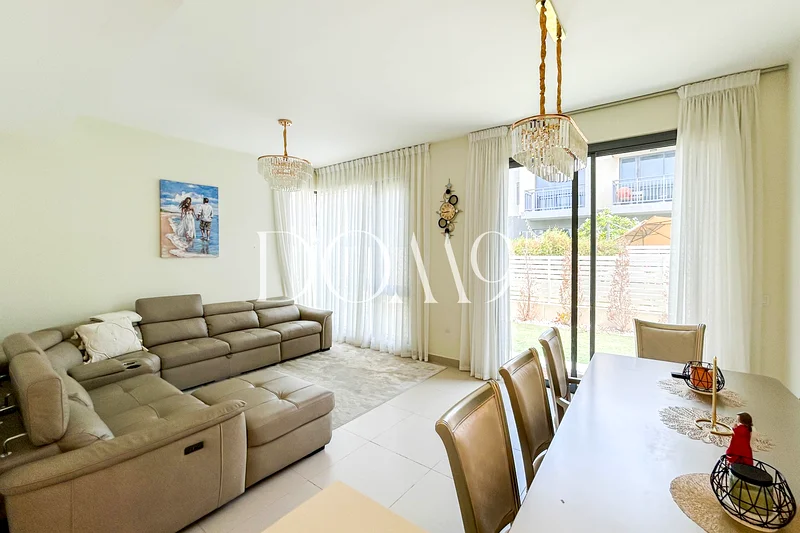 Vacant | Furnished | Negotiable | Corner unit63754927001857114