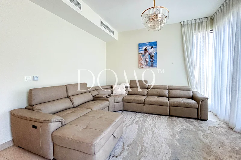 Vacant | Furnished | Negotiable | Corner unit63754927001857112