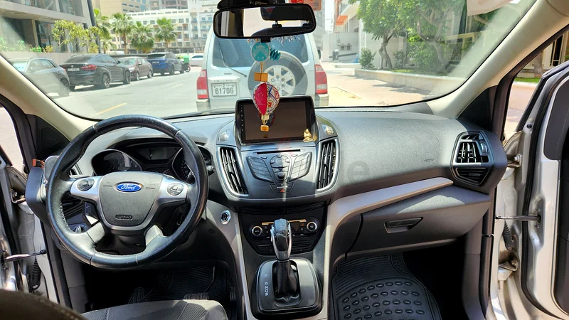 Touch screen, Agency maintenaned for 5 years, Super cool ac, lent value for money, reliable and cool63612083468929112
