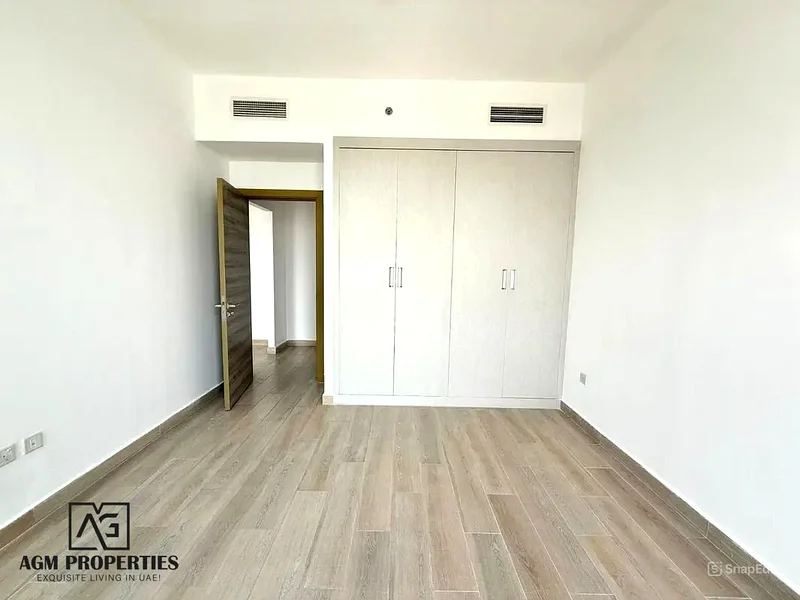 12 دفعة - شقة من غرفة نوم واحدة - موقع متميز63780243454338114