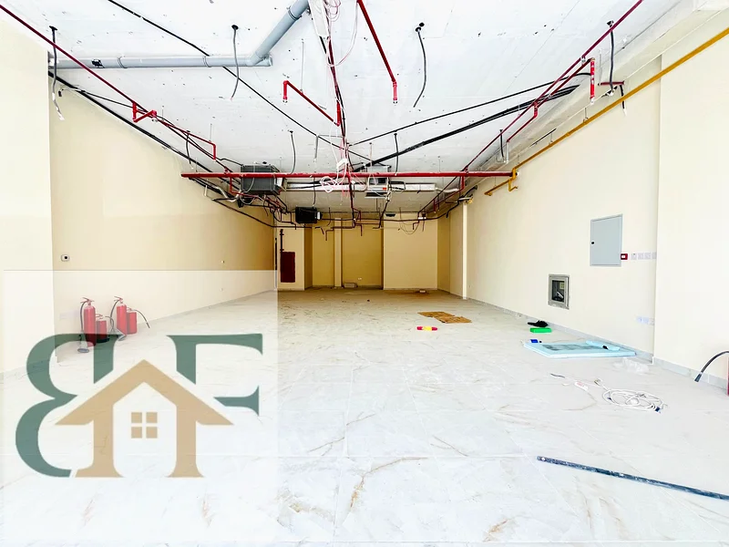 Shop for rent//with washroom // bright location ideal  location big space best location for business63622816242819114