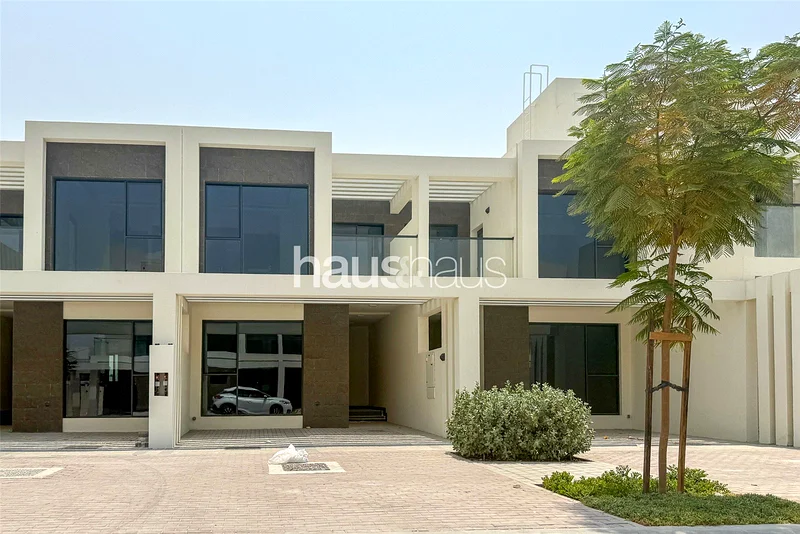 Single Row | Vacant | Ready | Golf Community63971678854531110