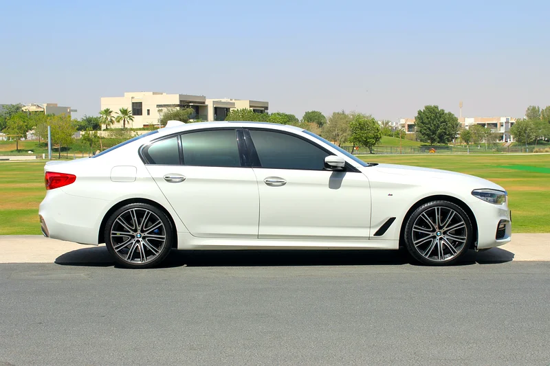 BMW 5-Series 530i M-Sport Masterclass 201763613132449921113