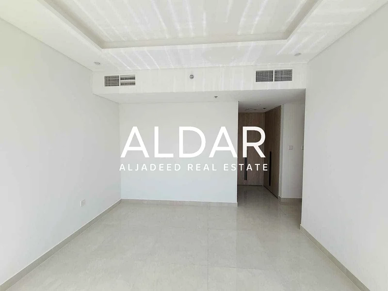 جديد بالكامل | تخطيط واسع | إطلالة على المول | واسع63787179364610113