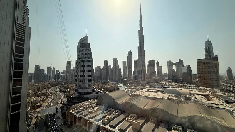 Burj Khalifa View Luxurious 02bedrooms Apartment including all bills in Famous Address Dubai Mall Residences connectivity to Dubai Mall and Metro63772753033345110