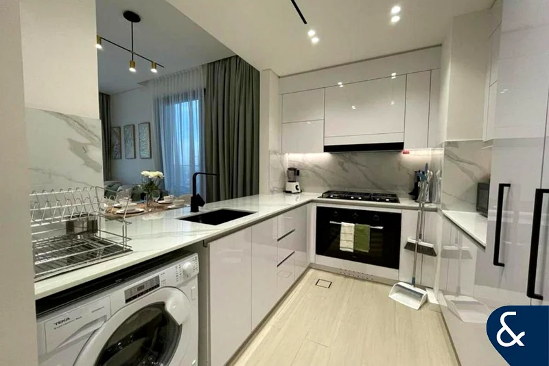 Spacious 2-Bed | Private Pool | Modern Design63781620691970113