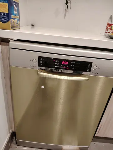 Bosch series 4 3racks dishwasher same like new condition perfect working