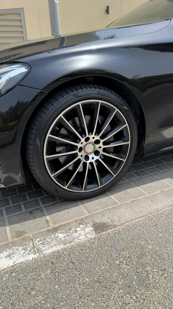 C300 coupe GCC Super clean and fully serviced63613133756674114