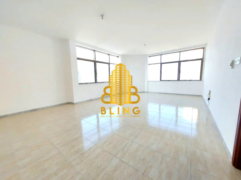 Alluring 3BHK With Balcony & Maid Rooms63624966725378111