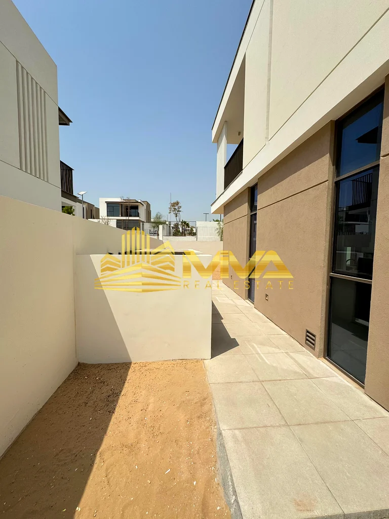 Ready to Move In | Semi-Detached Villa | 4 bedroom63762313396227111