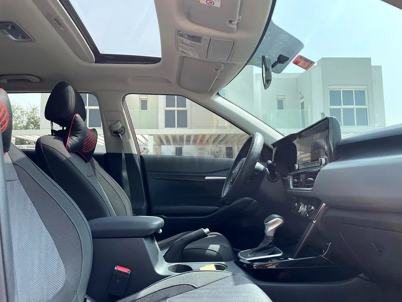 EX Sunroof - Under Warranty 8/2026 - Fully serviced at agency - CarPlay- Cameras - sensors63612077587713114