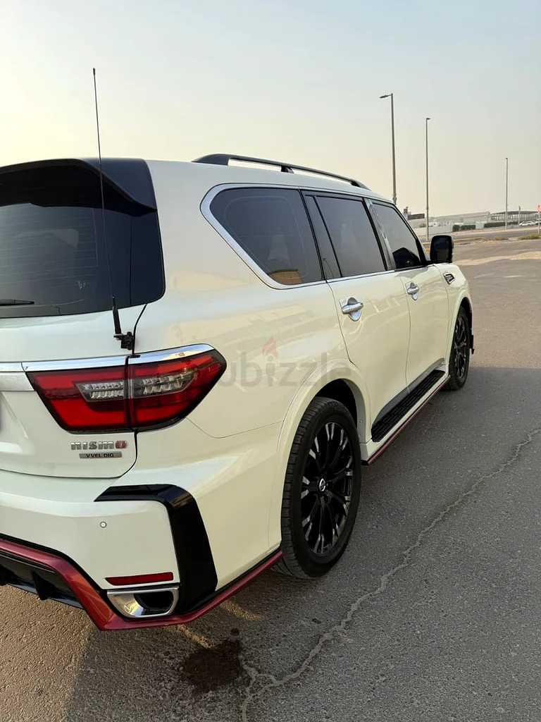 نيسان باترول جي سي سي 2016 تحويل إلى نيسمو 2024 بجميع الخيارات بحالة جيدة مع إضاءة السقف و3 واي فاي وشاشة إل سي دي.63612798679426111