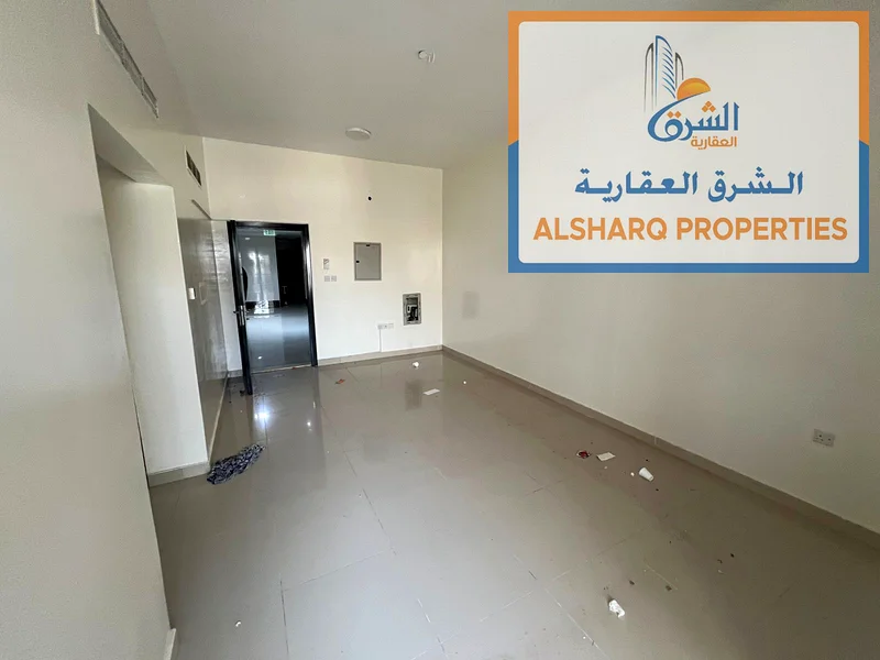 شقة للإيجار السنوي - غرفتين نوم وصالة | ساحل عجمان، موقع الصف الثاني: بجانب دوار السفينة63810633231491112
