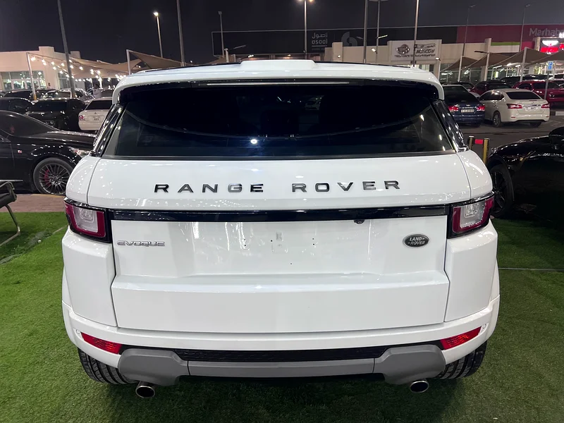 RANGE ROVER EVOQUE 2016 MODEL GCC  FULL OPINION FREE ACCIDENT ORIGINAL PAINT FULL SERVICE HISTORY63612089116289114