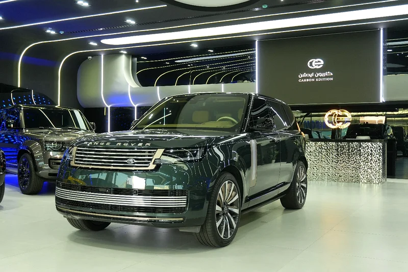 Range Rover SV - Sports Green -  10,000 KM - 2024 - European specs63612089836163111