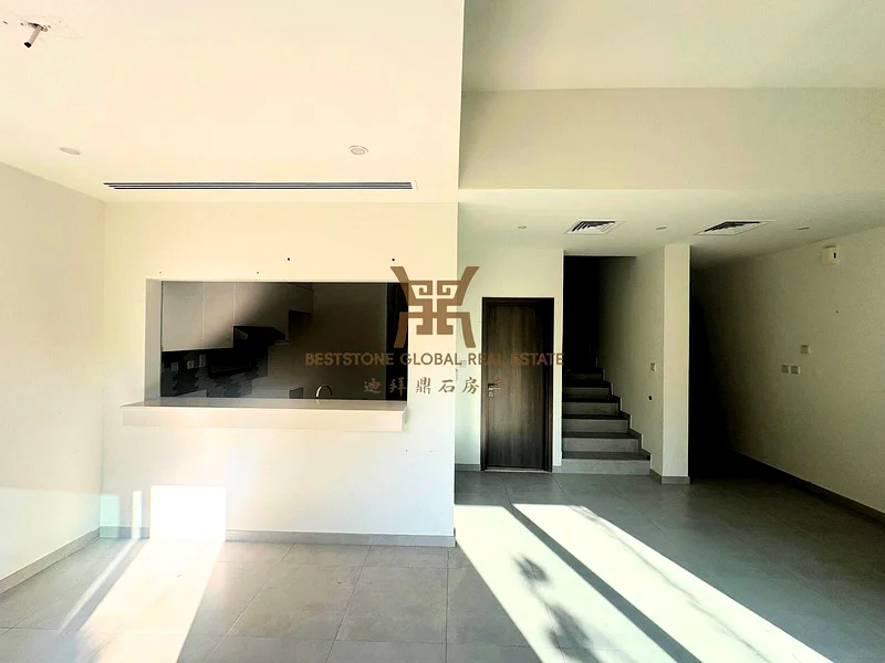 Prime Location | Huge Plot | Close to Main Exit63736241347201110
