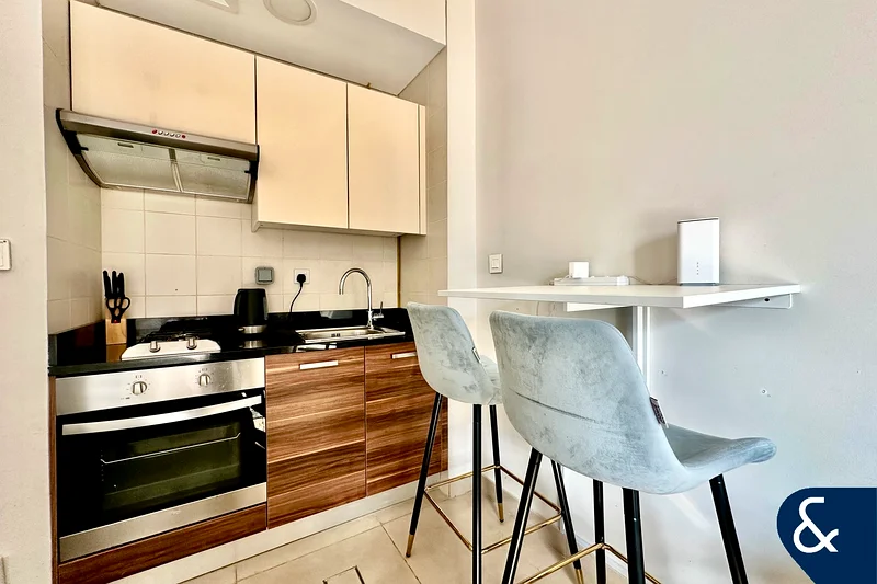 Studio | Sparkle Tower | Vacant on Transfer64037063487873113