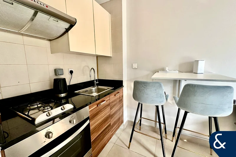 Studio | Sparkle Tower | Vacant on Transfer64037063487873114