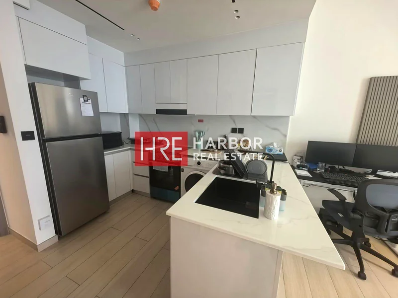 Spacious 1BR | High Floor | Multiple Cheques63781098135041113