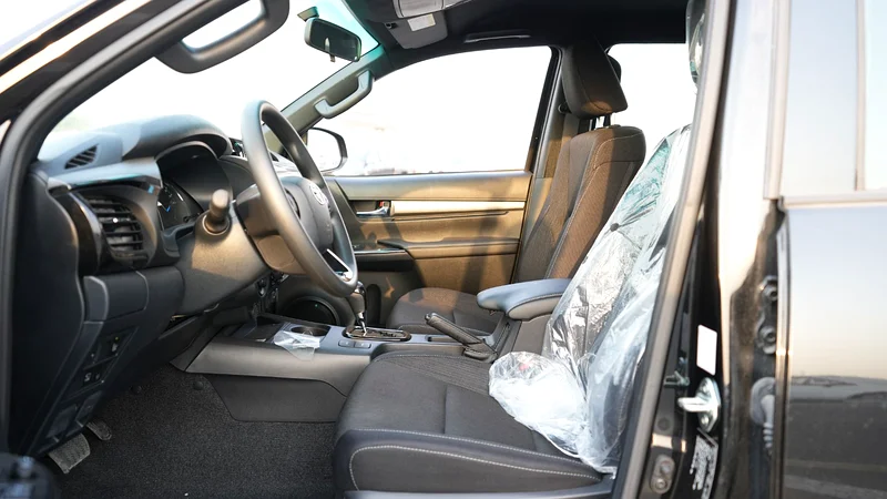 TOYOTA HILUX ADVENTURE 4.0L MODEL 202563612449587969113