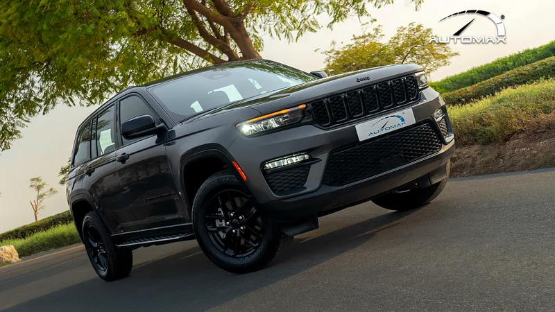 ( 4 Years Warranty Or 100K Km @Official Dealer ) 2024 JEEP GRAND CHEROKEE LAREDO 4WD GCC 0Km63612070914178110