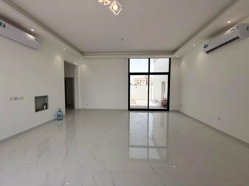 جديد بالكامل | تخطيط عصري | موقع متميز63743130503683112