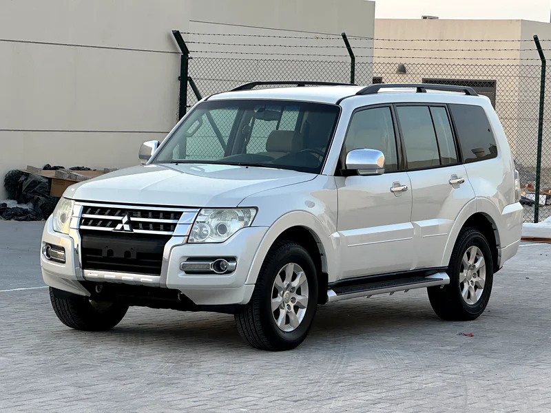 PAJERO MODEL 2016 GCC CAR PERFECT CONDITION INSIDE AND OUTSIDE63612069734531110