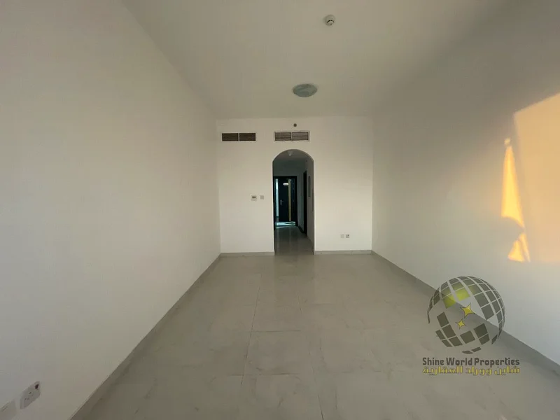 In the heart of an active and densely populated residential area63869174639617114