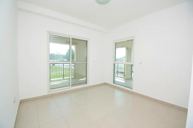 Bright apt | vacant | gated community located next to business bay63916511402115110