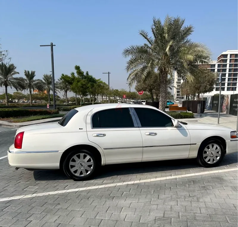 2003 Lincoln town car - cartier Edition63613734584067111