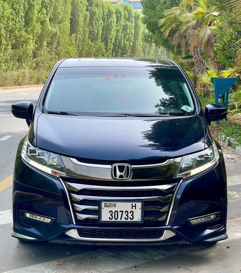 2019 Honda Odyssey luxury ,, perfect Condition,, GCC Specs ( 4 cylinder) “Light on fuel,63612063899267111