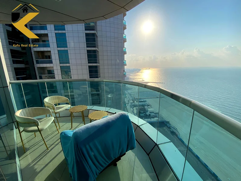 Two-bedroom resale unit in **Corniche Residence** with **sea view**.63870881020801113