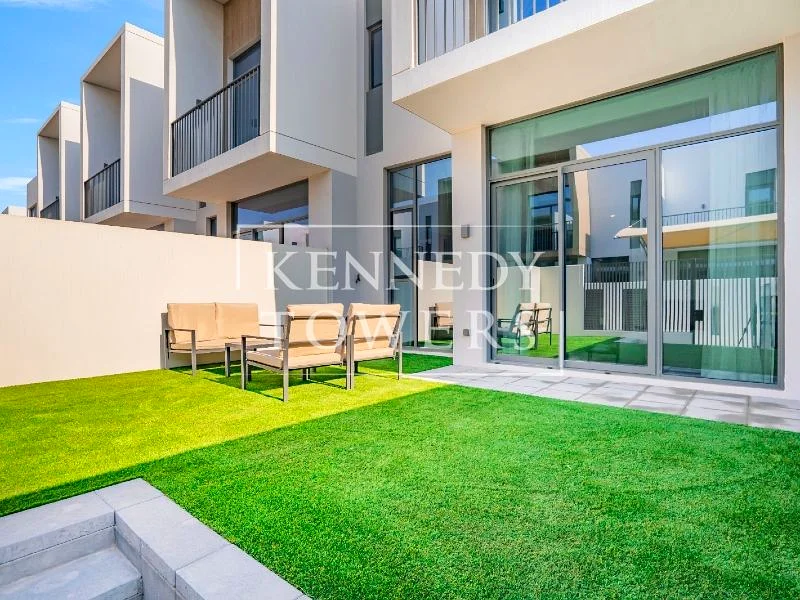Elegant Villa | Spacious Garden | Stylish Furniture63828111275010110