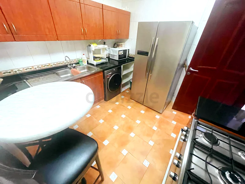 IMMEDIATE move in. For single Executive63624879763202114