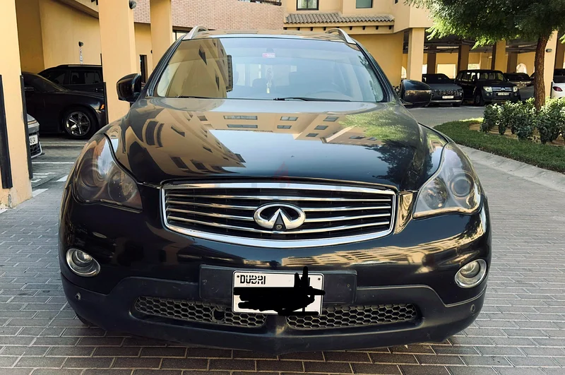 Infinity Lady driven full option for immediate sale GCC63699029714178110