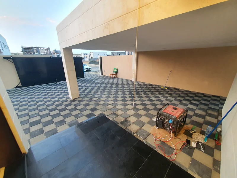 Villa for sale in Al-Aleya, opposite Al-Raqayeb, freehold for all nationalities, corner of two streets, area 5300, waiting for it to own now.63873450882179112