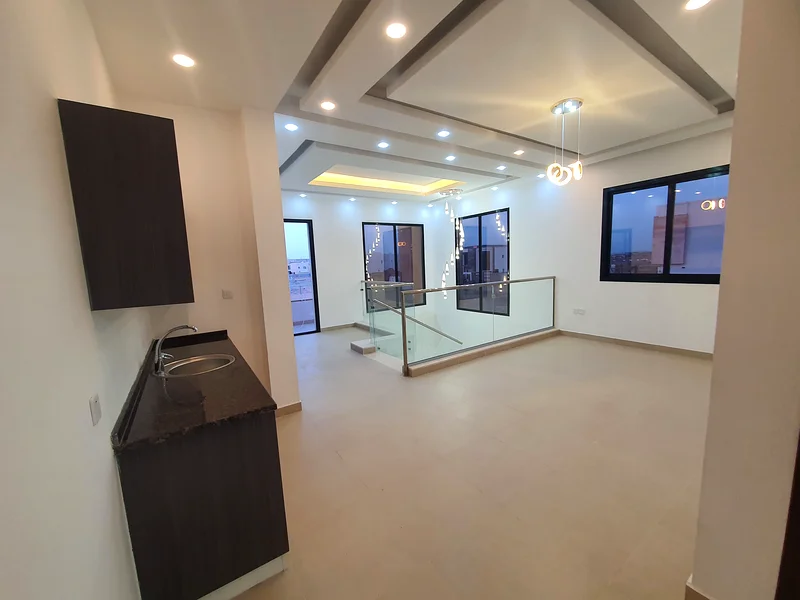 Villa for sale in Al-Aleya, opposite Al-Raqayeb, freehold for all nationalities, corner of two streets, area 5300, waiting for it to own now.63873450882179113