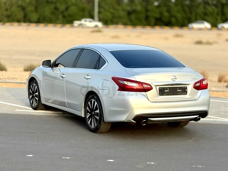 Nissan Altima2018  2.5 SL 
Korean spec63613131051138113