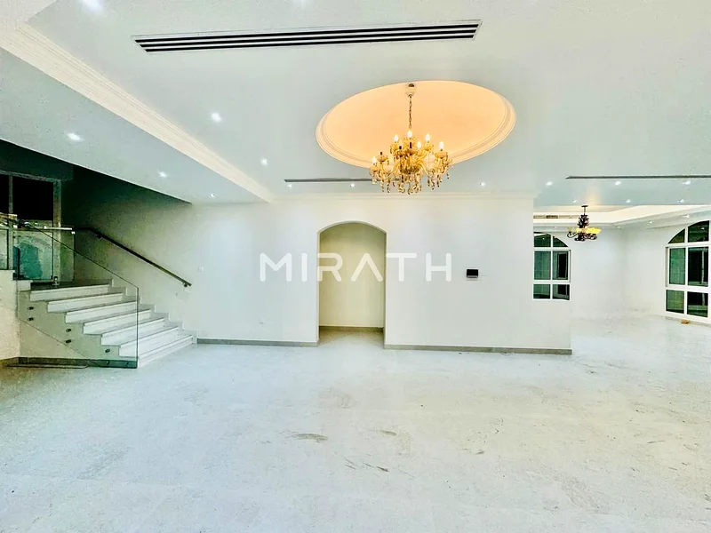 فيلا فاخرة مُحدَّثة بالكامل وجاهزة للانتقال63743130495746112