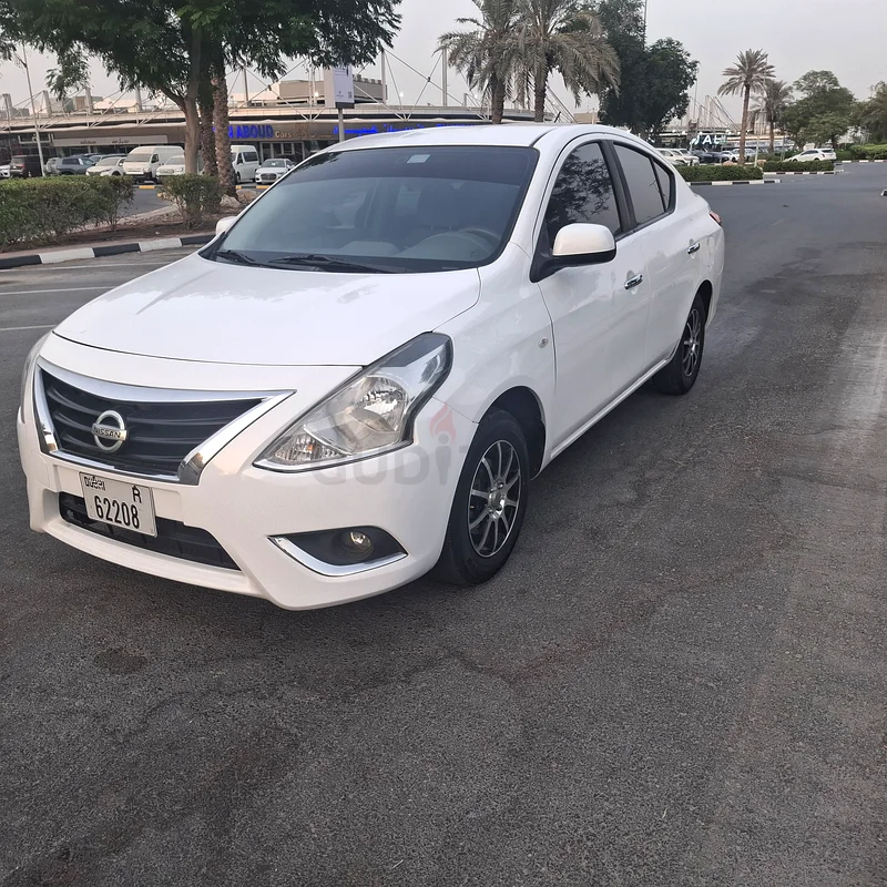 Nissan sunny GCC full options 202063612796043907112