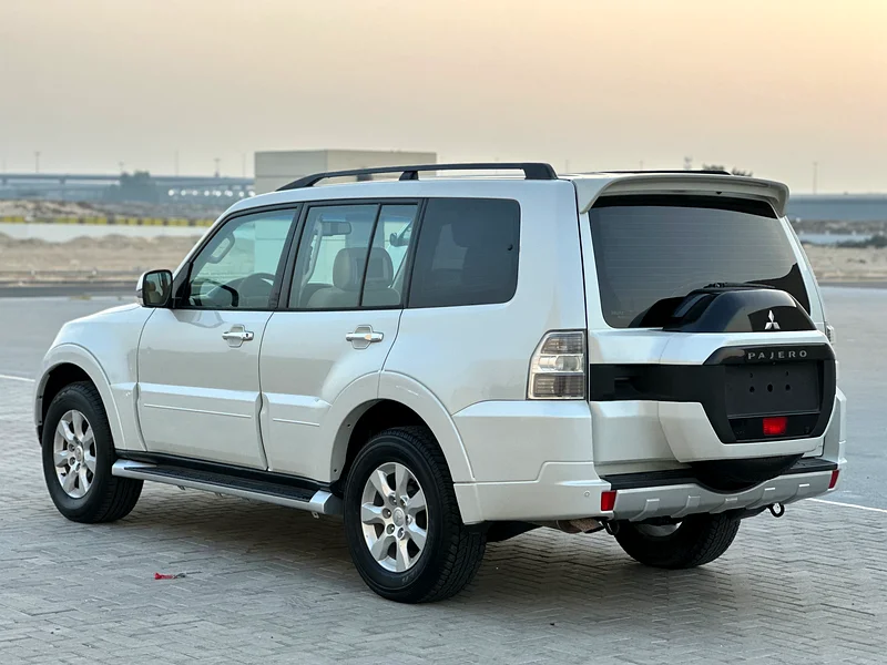 PAJERO MODEL 2016 GCC CAR PERFECT CONDITION INSIDE AND OUTSIDE63612069734531114